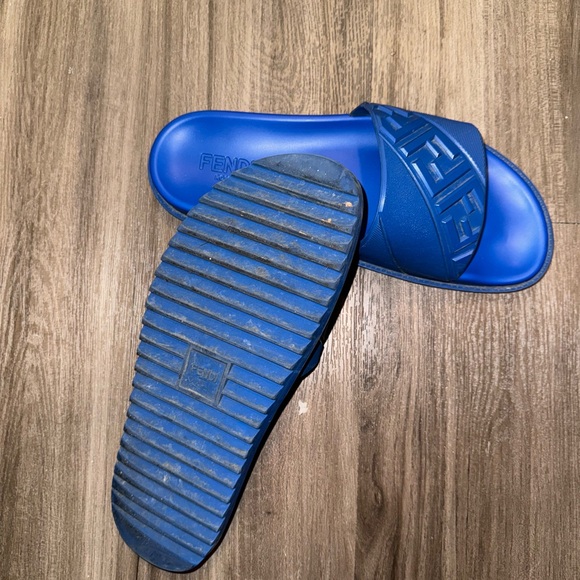 Blue Fendi FF Motif Embossed Slides - Picture 7 of 8